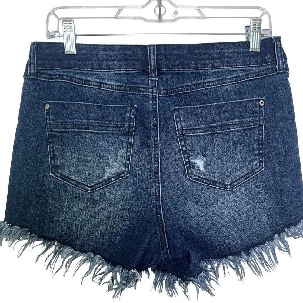 Altar’d State Fringe Distressed Denim Shorts Wash Chiara Size 28/7 - Picture 6 of 10